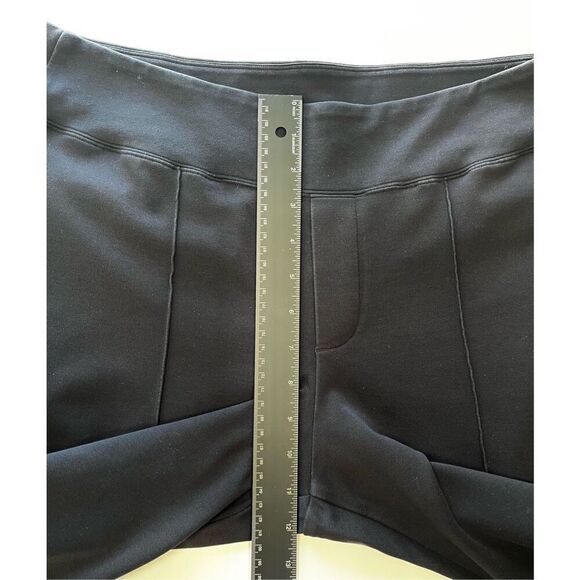 Athleta Eastbound Straight Pull On Pant Stretch Zip Pockets Black Size 14 988039 - Picture 8 of 10